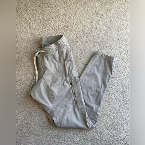 Vuori Womens Ripstop Pant - Picture 5 of 6